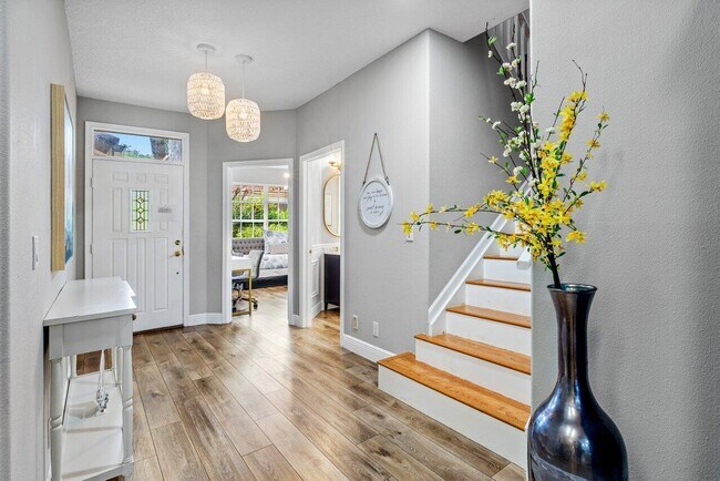 Photo - 117 Monterey Pointe Dr