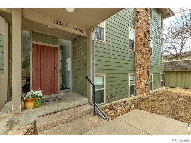 Building Photo - "Charming 2-Bed Oasis in Boulder with Spacious 862 Sq Ft Living!" Unit 206