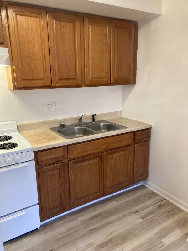 Photo - 460 Wells Dr Unit D