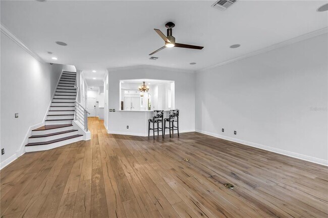 Photo - 651 Saxony Blvd