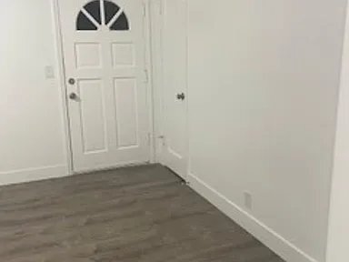810 600 W Unit Main Floor