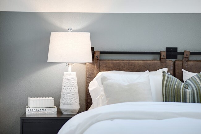 Building Photo - 7225 Rustle Rd