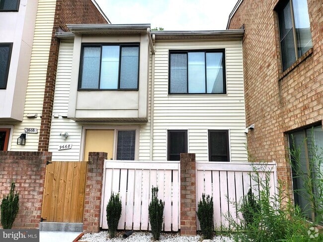 Building Photo - 9668 Brassie Way Rental