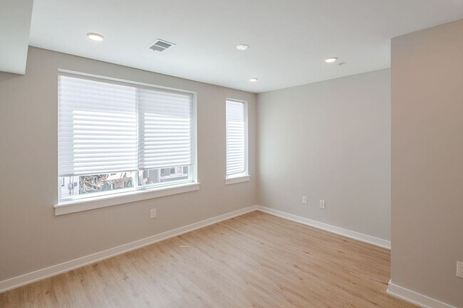 Photo - 1717 N 25th St Unit 2