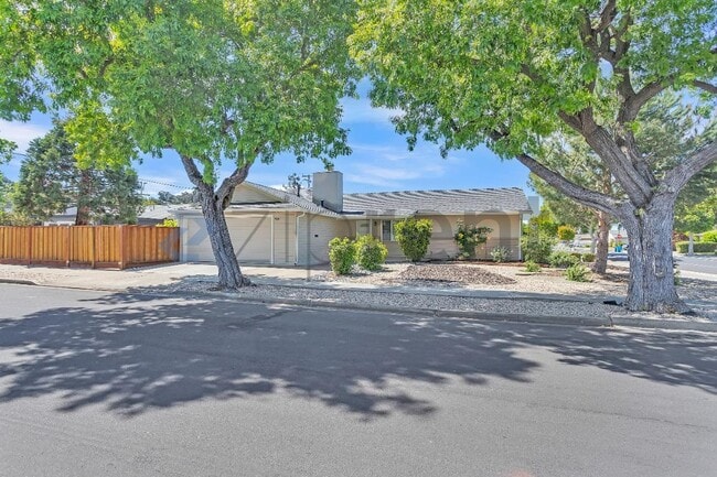 Building Photo - 500 Middlesex Rd