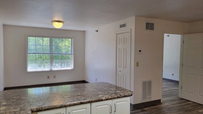 Living Room - 223 S Camp Ave Apartments Unit Camp Single Bedroom