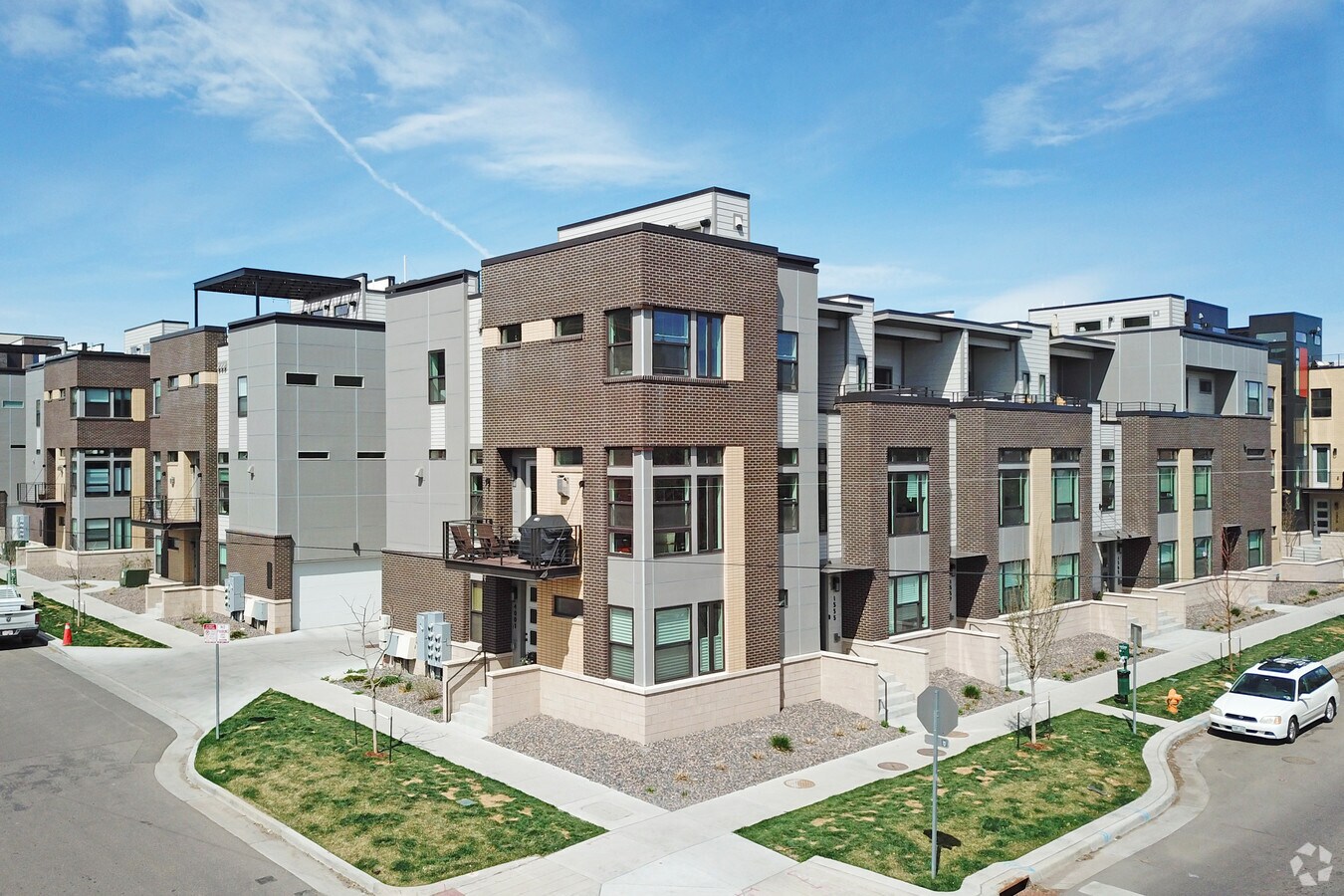 Perry Row At Sloans - Perry Row At Sloans