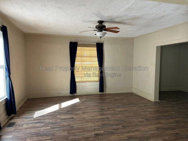 Photo - 275 Gore Rd