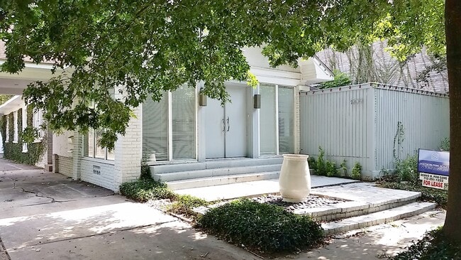 Building Photo - 1209 Milford St Rental