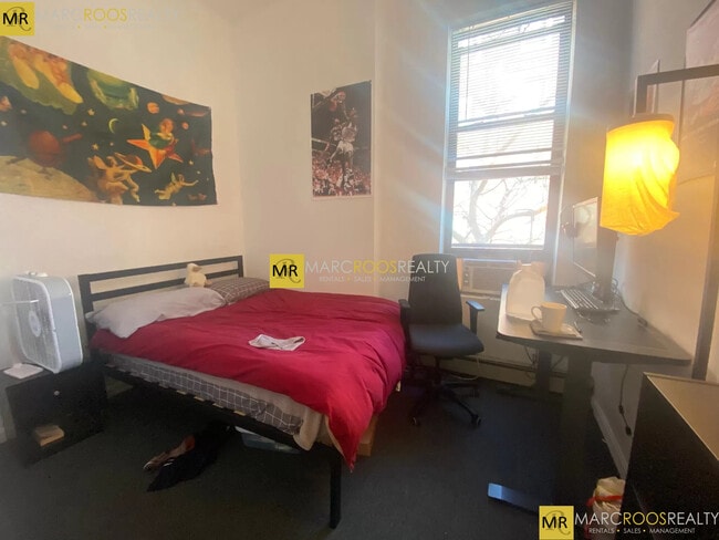 Photo - 142 Northampton St Unit 1