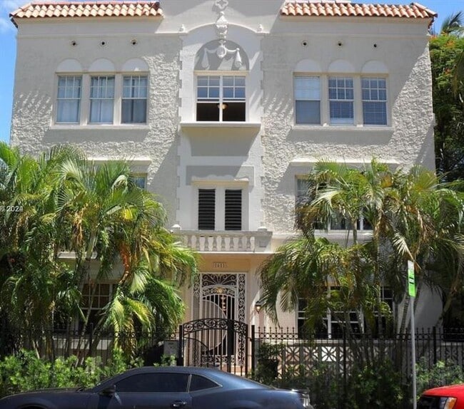 Building Photo - 1611 Michigan Ave Unit 7 Rental