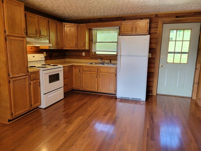 Photo - 872-876 Summers School Rd Unit 874