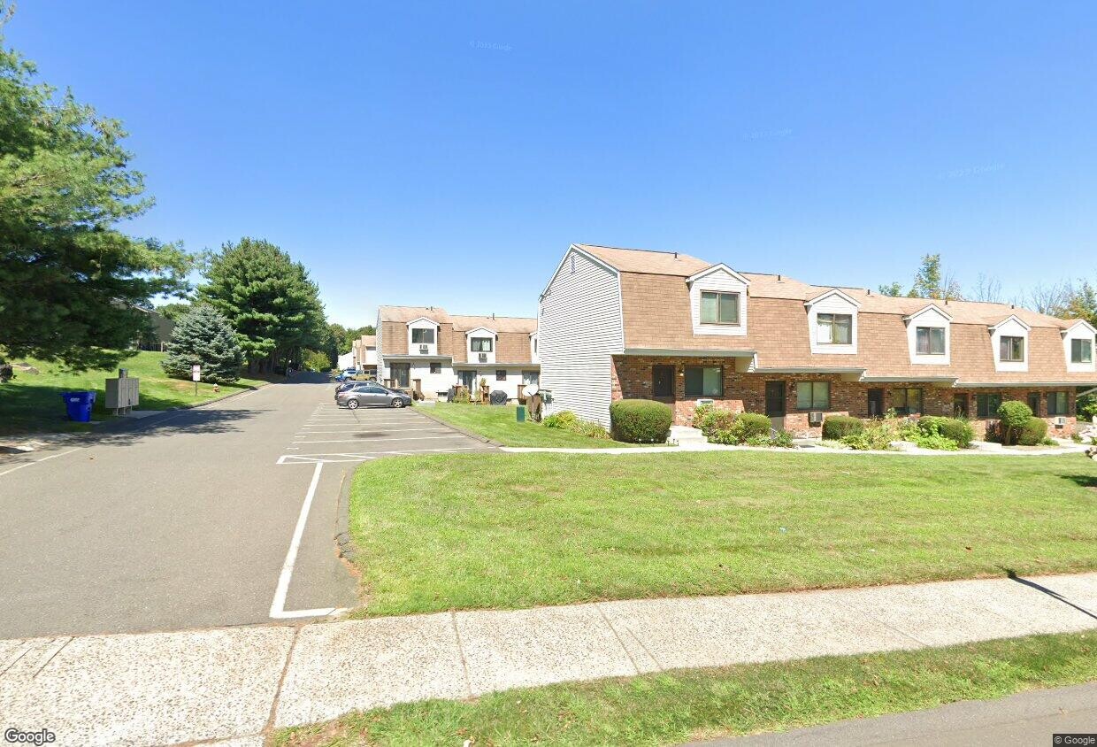 Photo - 820 Matthews St (Bristol, CT)