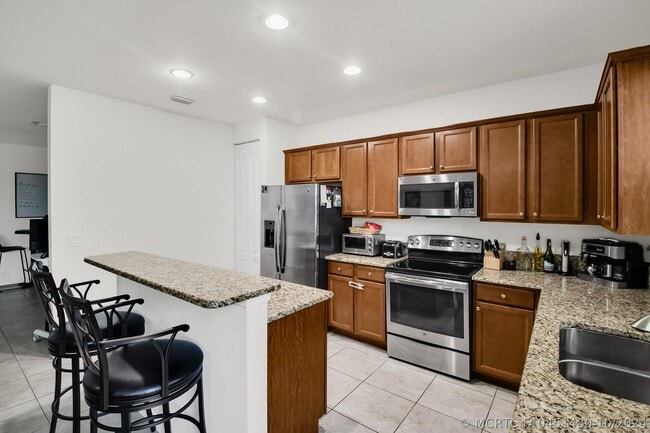 8455 Lakeview Trail