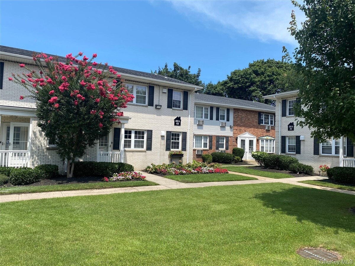 Photo - 212 Kensington Ln