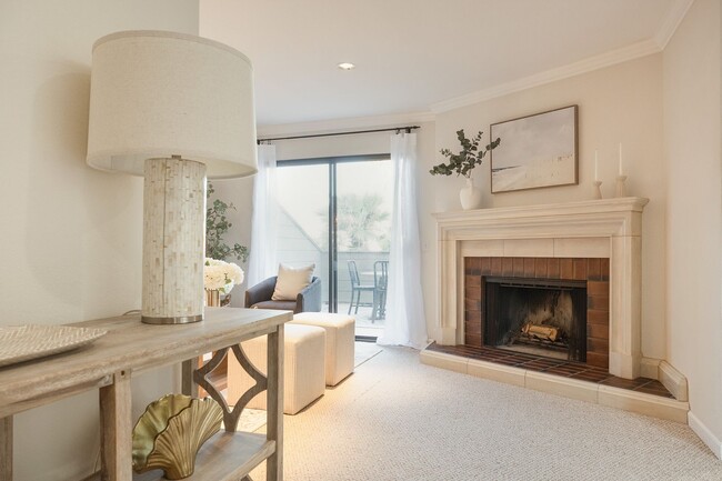 Photo - 2 Bedroom Townhome - 1 Block from NPS