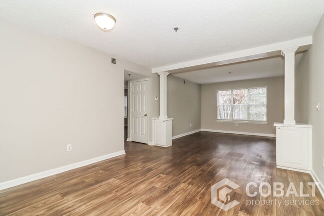 Photo - 987 Collier Rd NW Unit H