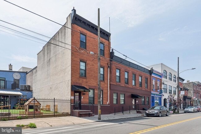 Building Photo - 2529 Frankford Ave Unit 3