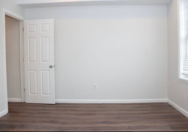 Photo - 1901 Griffis Ave