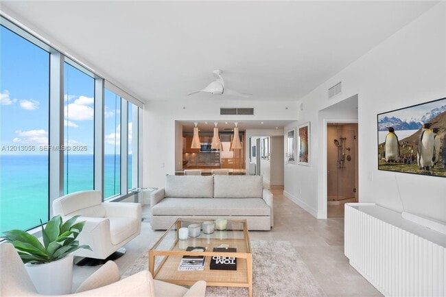 Building Photo - 6899 Collins Ave Unit 1604