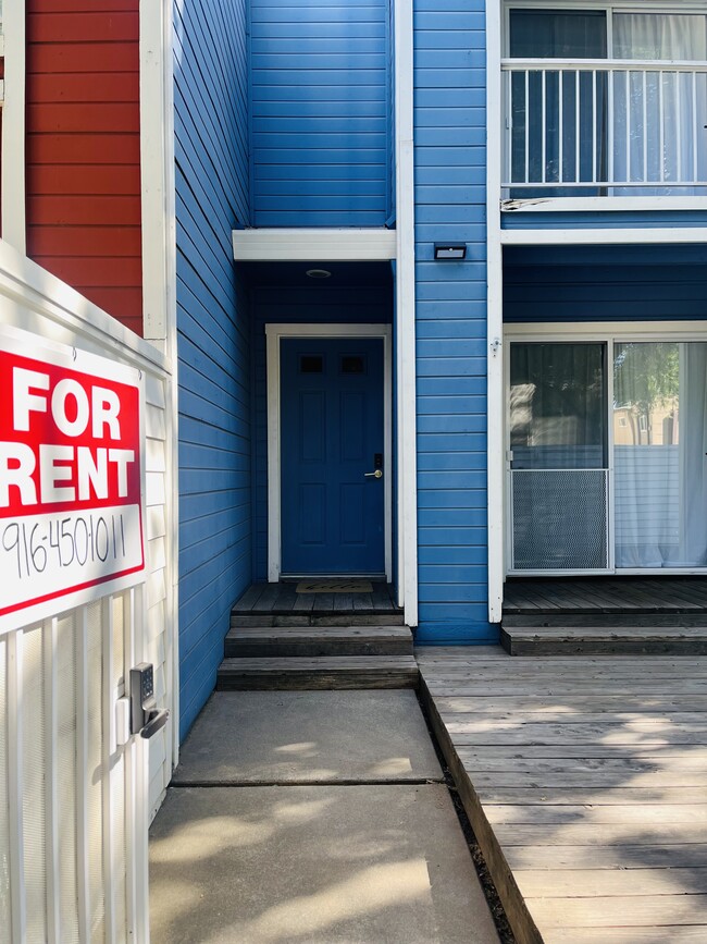 Photo - 1421 P St Townhome