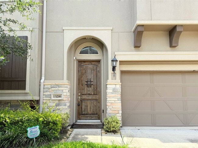 Photo - 13216 Green Hills Dr