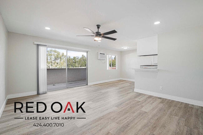 Building Photo - 821 N Wilcox Ave Unit 238