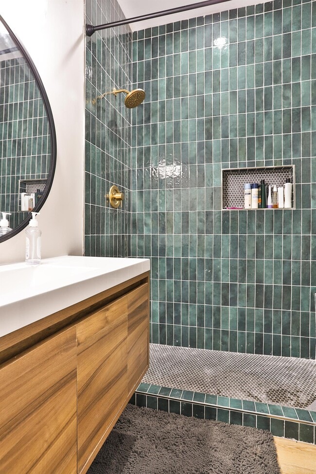 Photo - 6105 Waterman Blvd Unit 6105