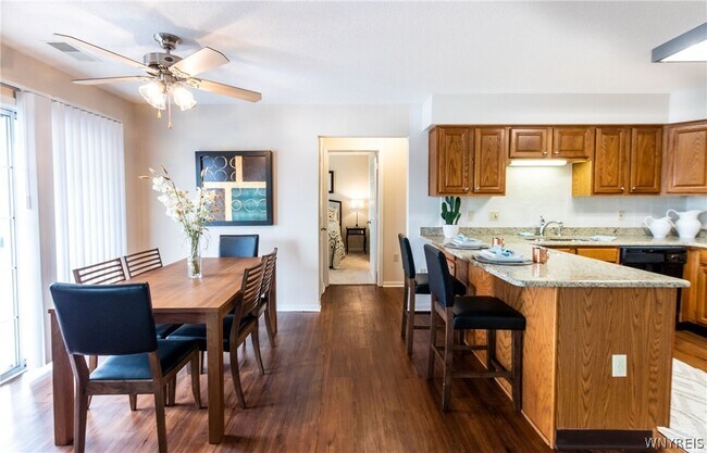Photo - 25 Spring Meadow Dr