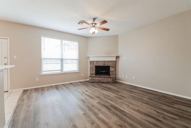 Photo - 415 Fisherman Trail