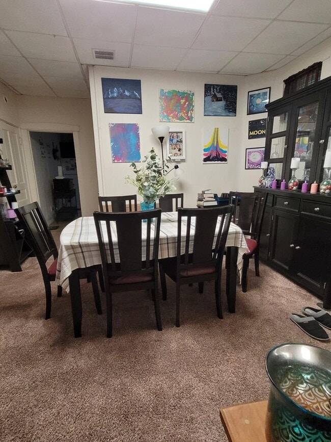 Photo - Spacious 3 bedroom 1.5 bathroom