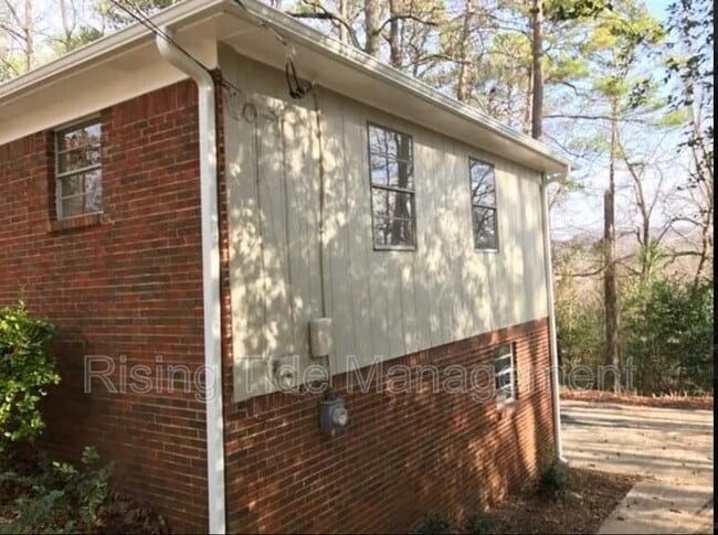 Photo - 245 Tanglewood Cir NE