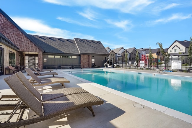 Photo - Holbrook Towns