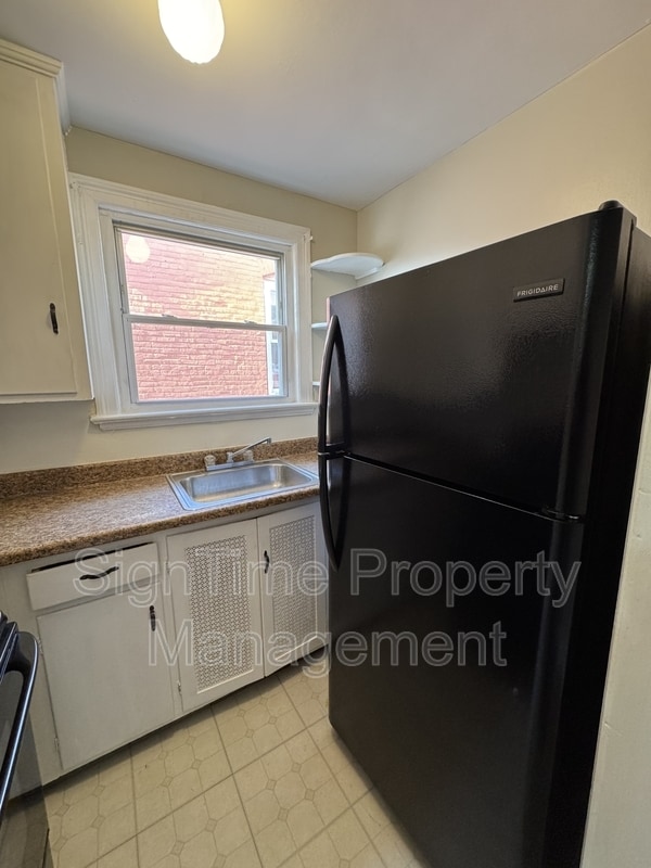 Photo - 63 Broadway Unit Apt 5