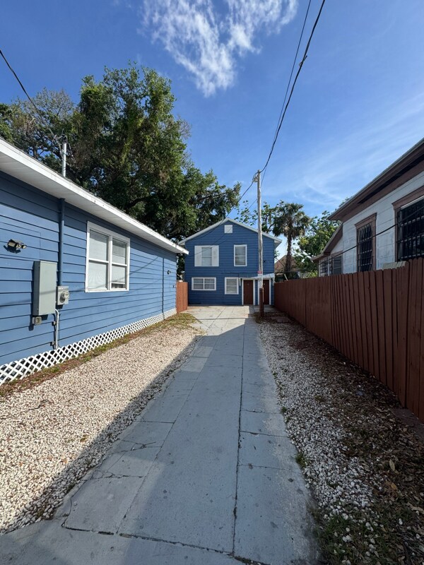 Photo - 1211 E 18th Ave