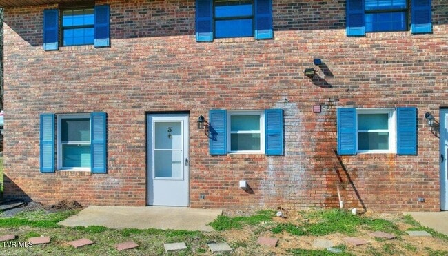 Photo - 241 Parker St