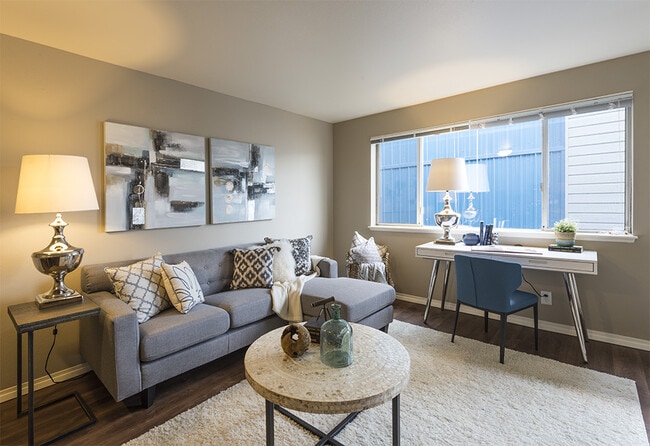 Photo - Harbor Square