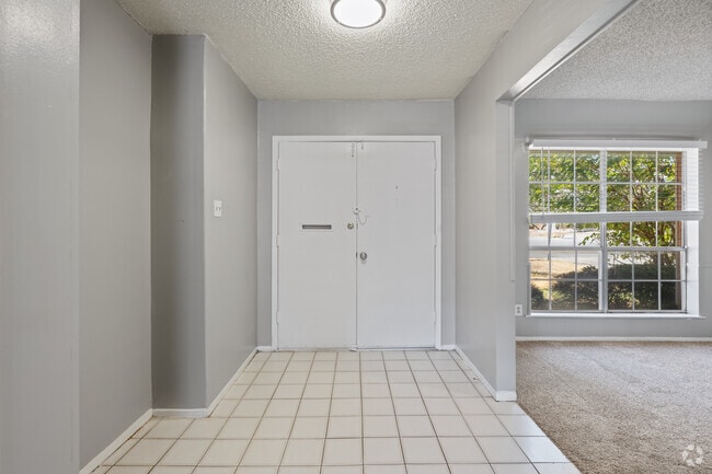 3BD, 2BA - 1,890SF - Entry