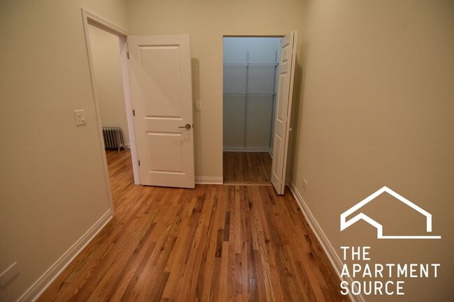 Photo - 907 W Belmont Ave