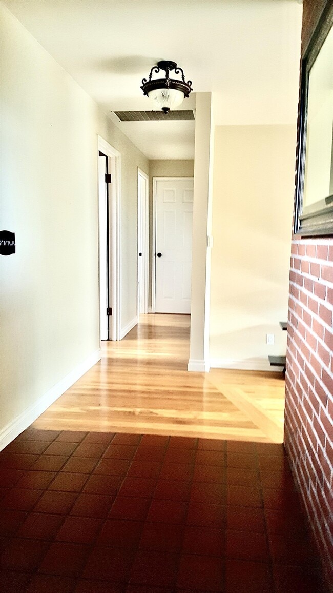 Photo - 13806 NE Fremont Ct