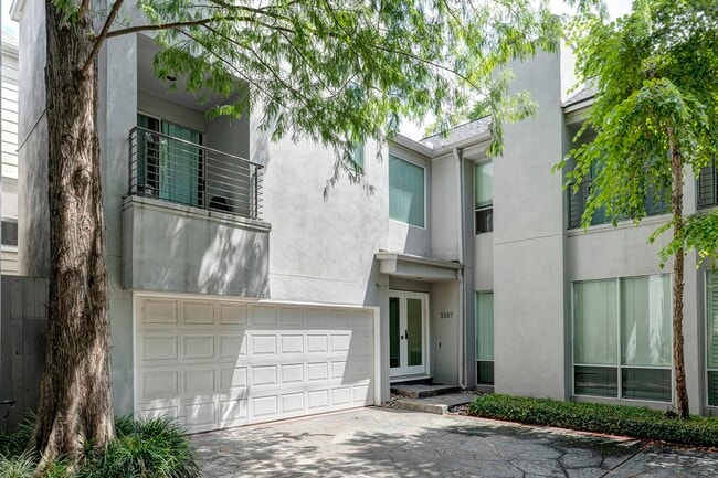 Building Photo - 3107 Greenbriar Dr Rental