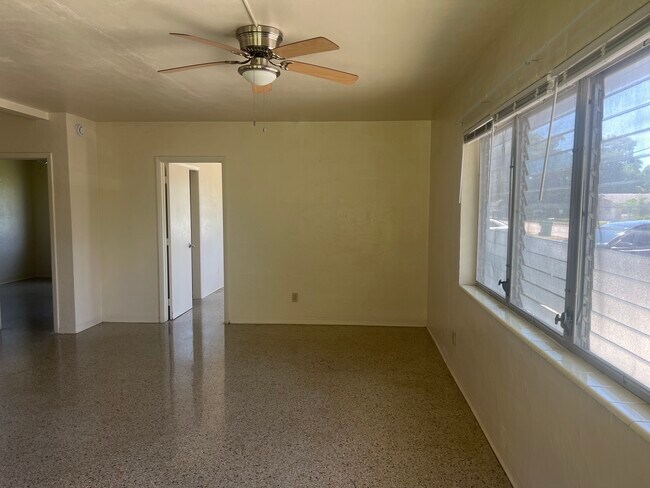 Photo - 505 NE 150th St Unidad 1