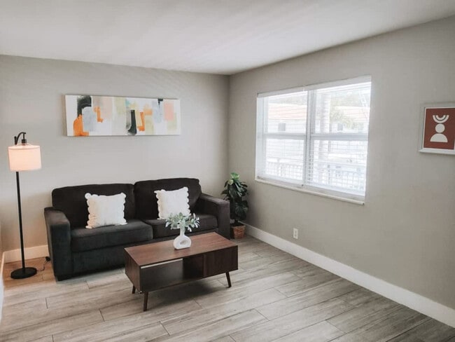 Photo - 50 Davie Blvd Unidad SI FL2-ID1503928P