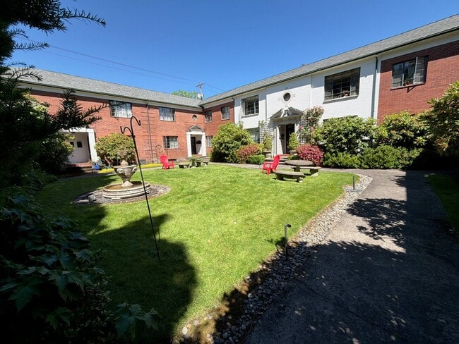Photo - 2169 NW Irving St Unit #10