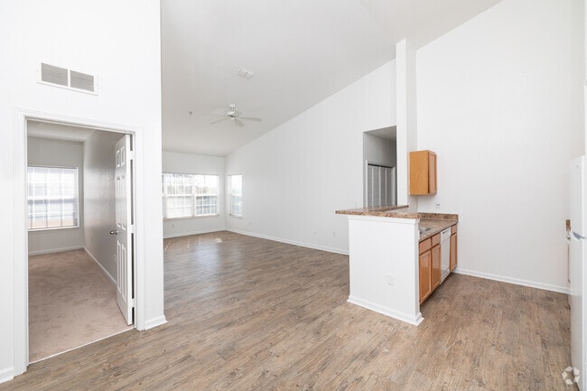 3BR, 2BA - 1,272SF - Living