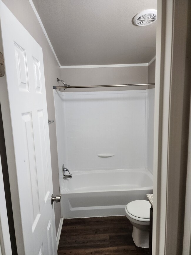 Photo - 640 Houston St