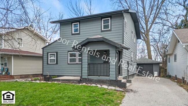 Building Photo - 2144 Edgehill Ave Unit 2144 Edgehill Ave -  A Rental