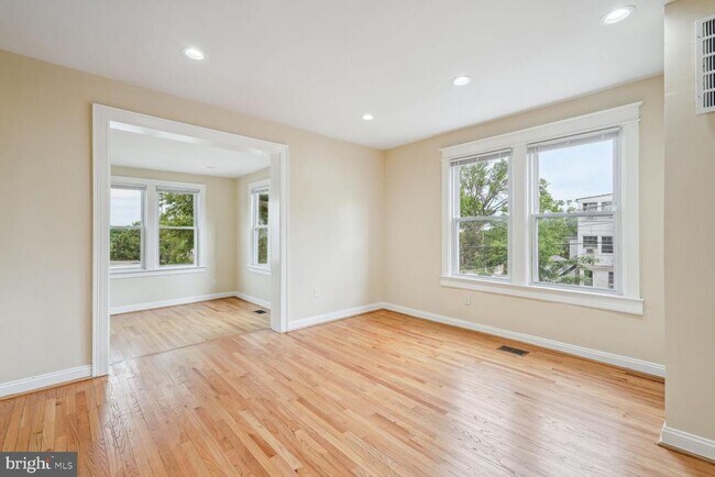 Photo - 4528 4th St NW