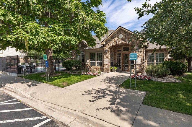 Reserve at Centerra Apartments