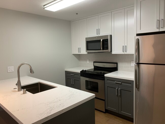 Photo - 1945 Washington St Condo Unit 301